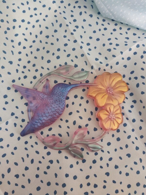 Colibri avec fleurs - Pièce artisanale unique en résine