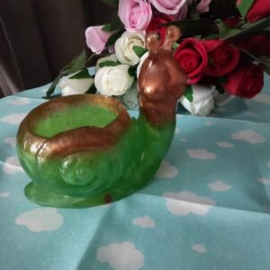 Escargot décoratif en résine – Pièce artisanale unique