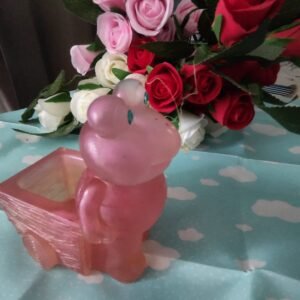 Figurine artisanale en résine - Tortue avec charrette
