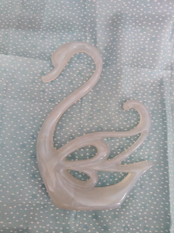 Cygne élégant - Fabrication artisanale en résine époxy