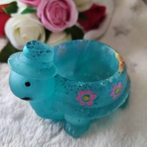 Pot tortue avec un chapeau - Fabrication artisanale unique en résine epoxy