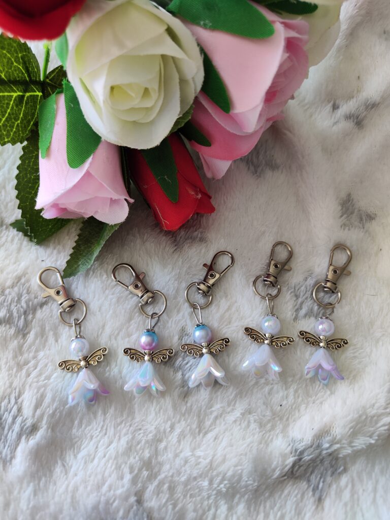 Porte clé ange blanc irisé