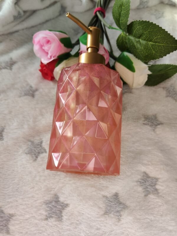 Distibuteur de savon rose à paillettes - Fabrication artisanale unique en résine epoxy