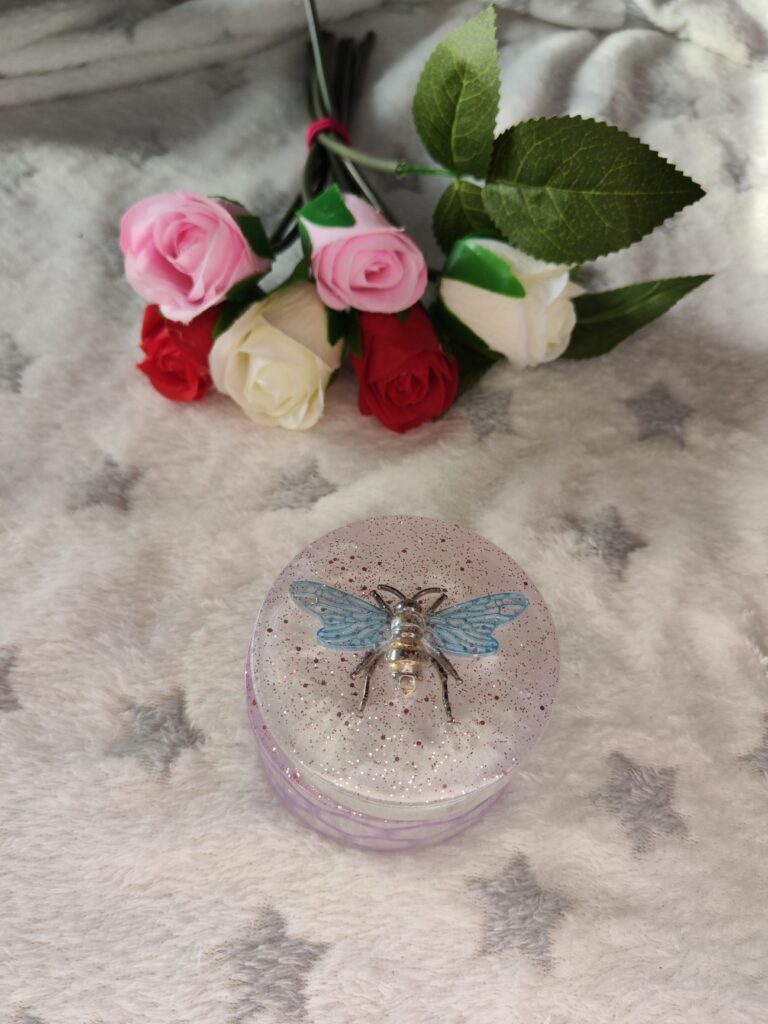 Boite abeille - Fabrication artisanale unique en résine epoxy