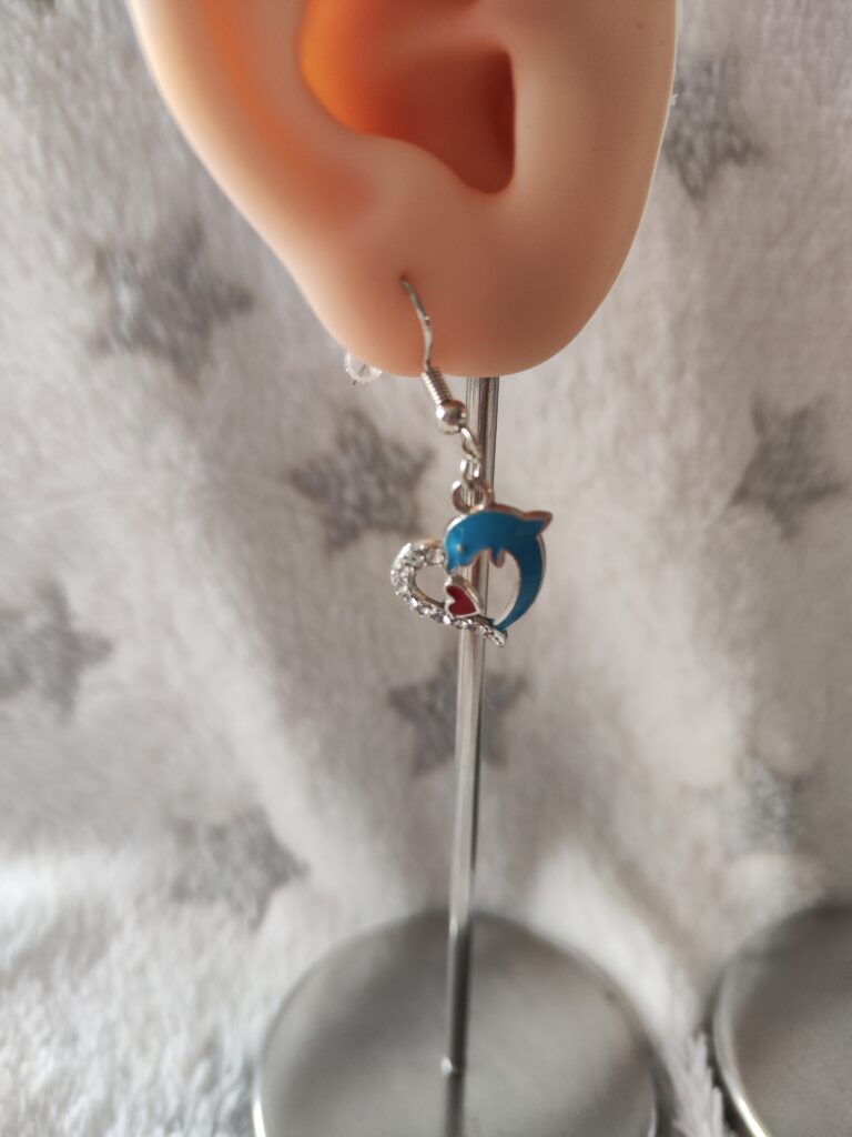 Boucles d'oreille dauphins bleus