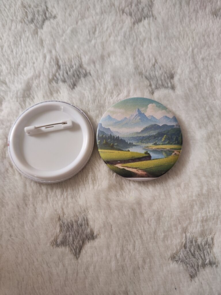 Badge paysage de la montagne en été 58mm